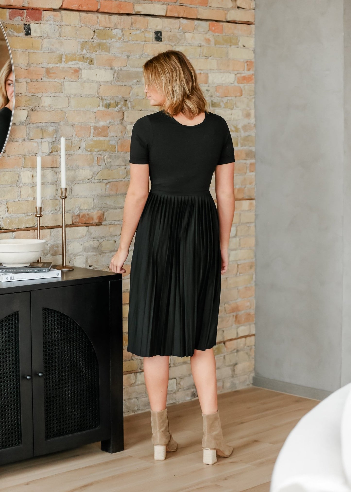 Emersyn Pleated Midi Dress – Black IC Dresses by Inherit Co.