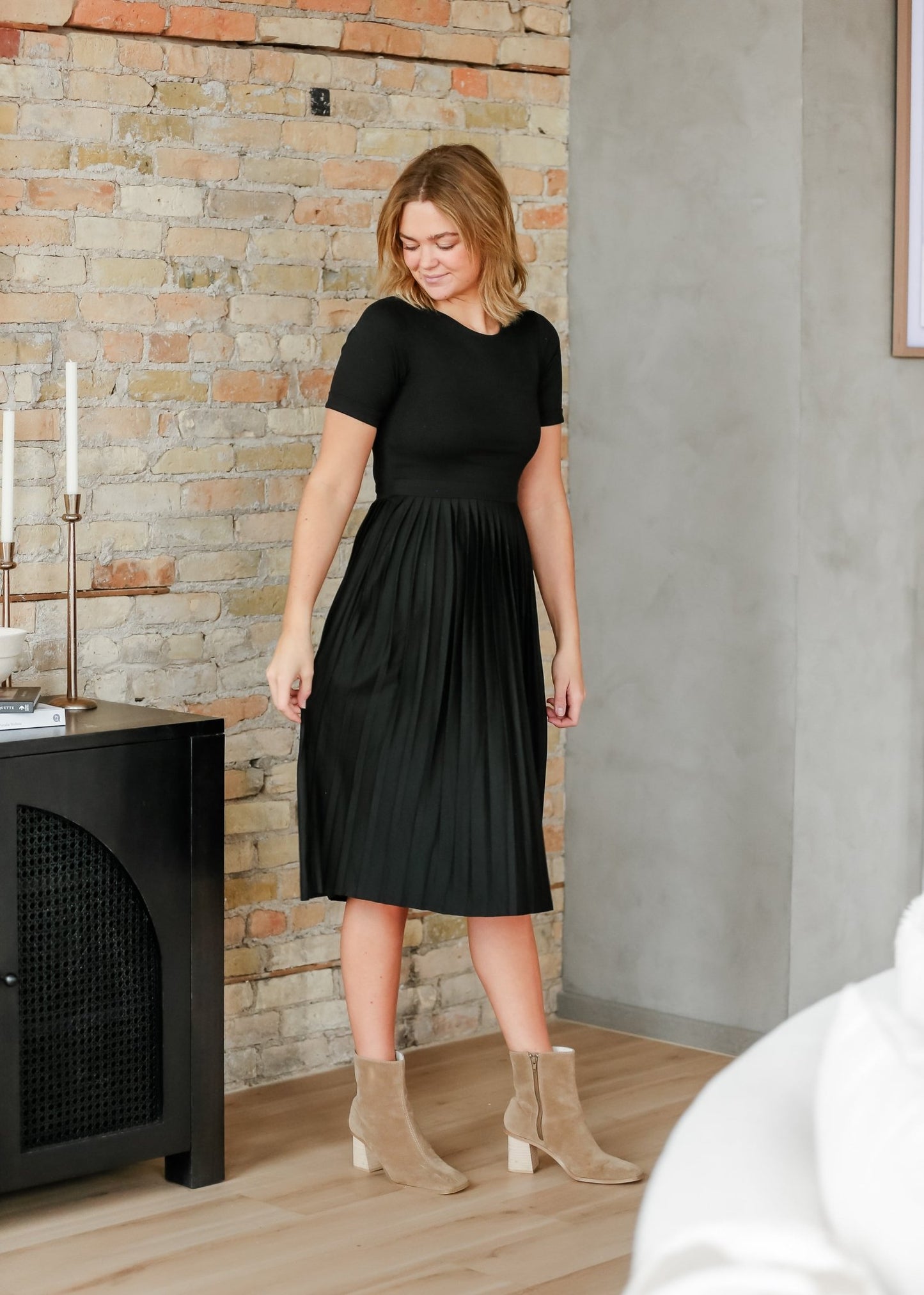 Emersyn Pleated Midi Dress – Black IC Dresses by Inherit Co.