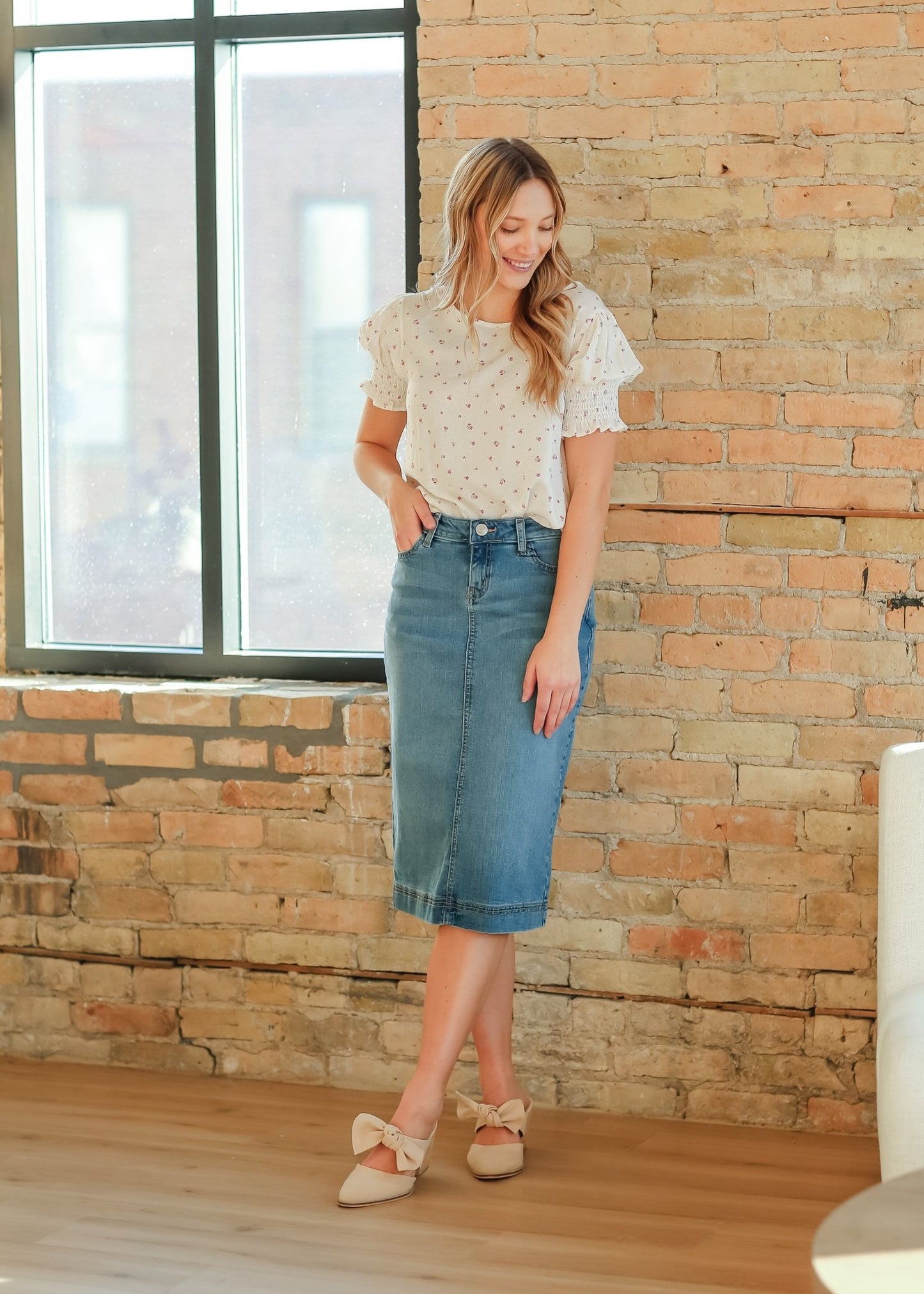 Alisa Short Ruffle Sleeve Top